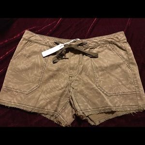 Lola Rae Draw String Shorts Size 32
